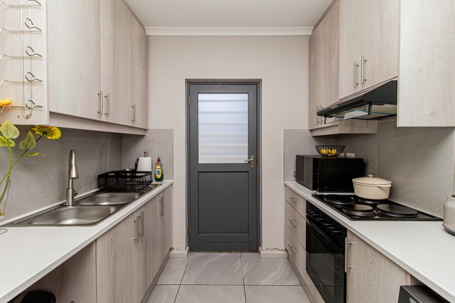 3 Bedroom Property for Sale in Parklands East Western Cape